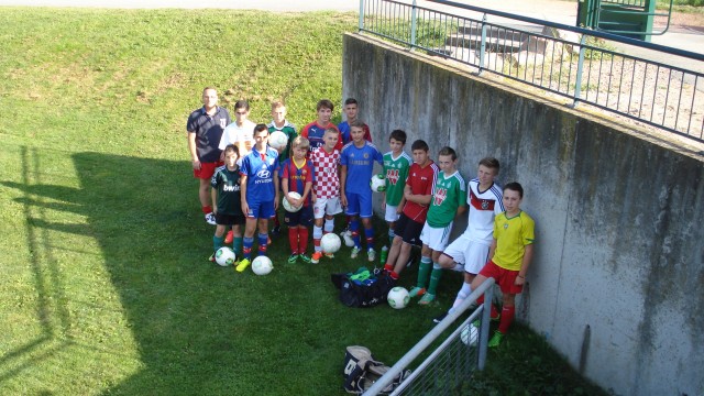 U15